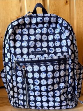 Vera Bradley | Bags | Vera Bradley Essential Small Backpack  display picture 2